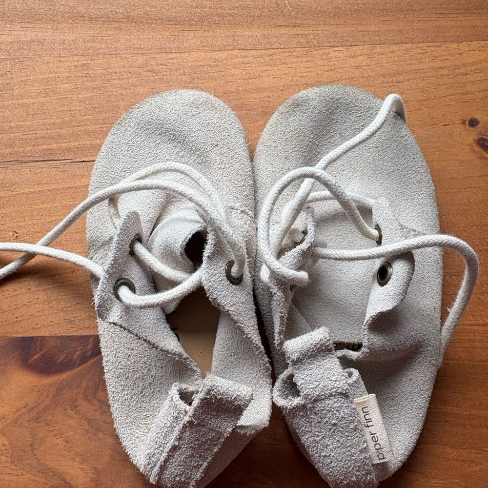 Piper Finn oxfords leather light grey sneakers